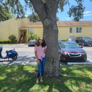 Meet your Posher, Shelomit